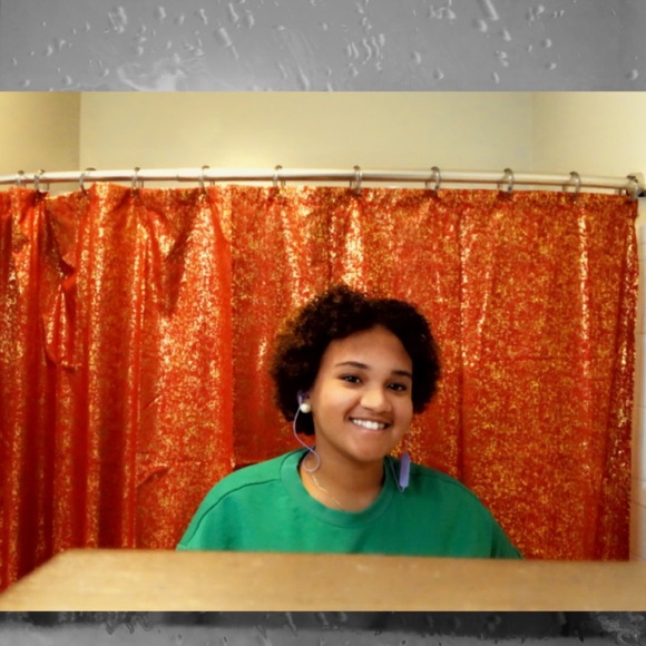 Meet your Posher, Francesca - Picture 1 of 1